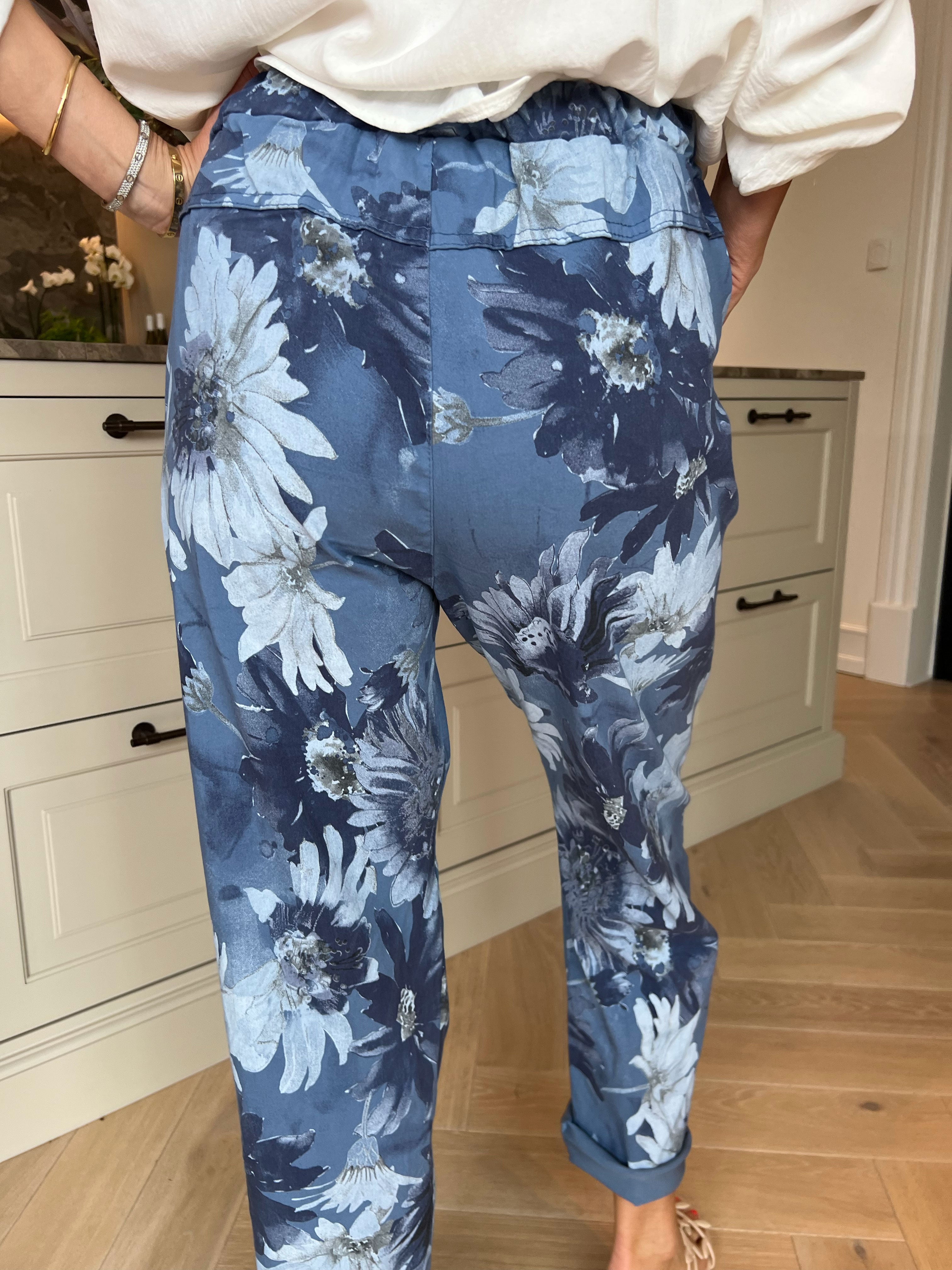 Dakota - Plus size bukser i viskoseblanding med blomsterprint og elastikkant i livet